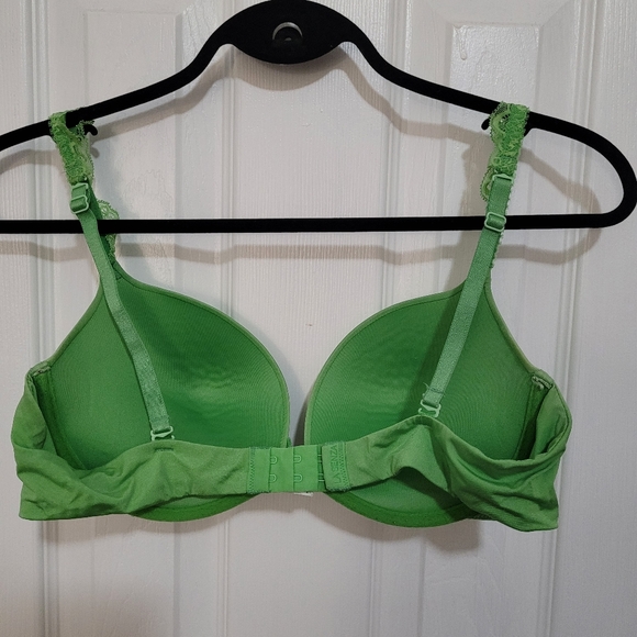 LaSenza 36C Green bra - Picture 5 of 7